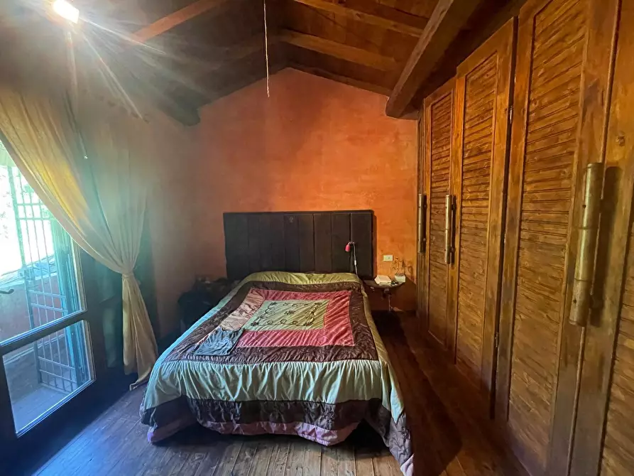 Immagine 29 di Casa indipendente in vendita  a Camaiore