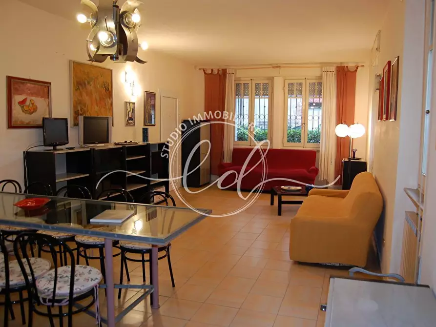 Immagine 9 di Pentalocale in affitto  a Camaiore