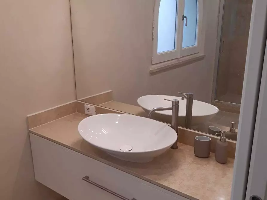 Immagine 17 di Villa in affitto  a Pietrasanta