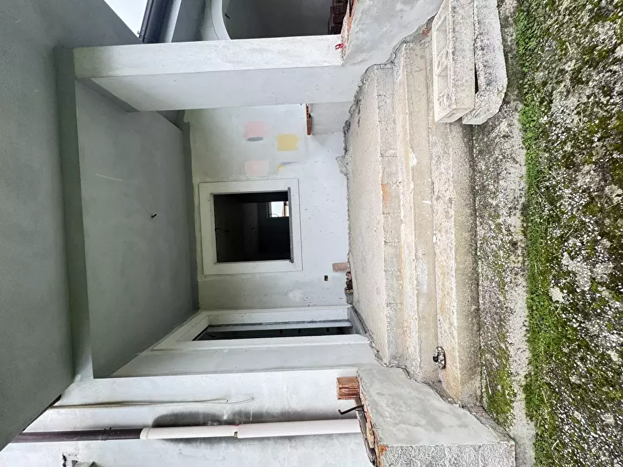 Immagine 5 di Porzione di casa in vendita  a Camaiore