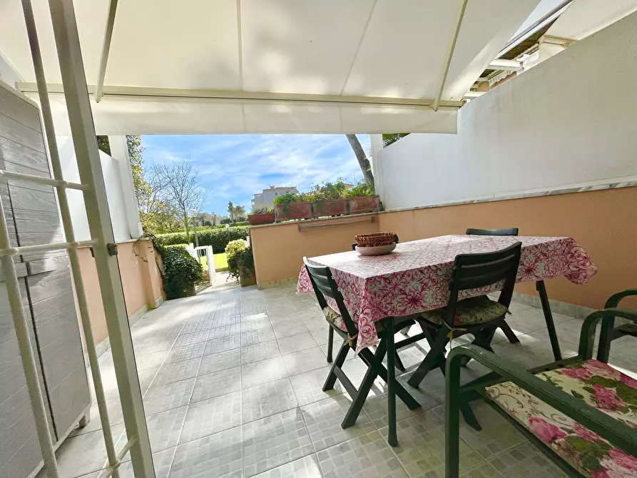 Immagine 14 di Trilocale in vendita  a Pietrasanta