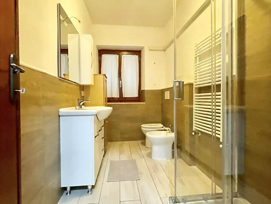 Immagine 23 di Trilocale in affitto  a Pietrasanta