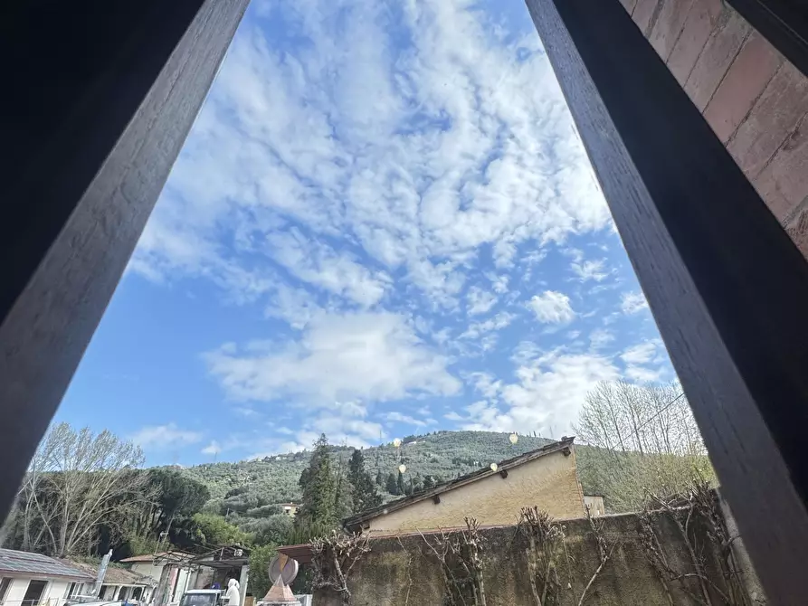Immagine 45 di Rustico / casale in vendita  a Pietrasanta