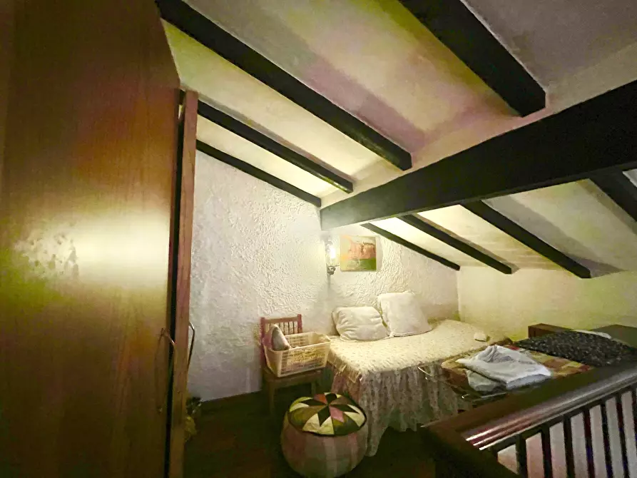 Immagine 51 di Casa bifamiliare in vendita  a Stazzema