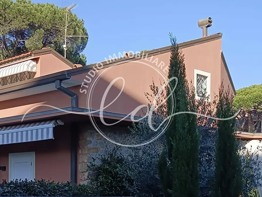 Immagine 3 di Casa indipendente in vendita  a Camaiore