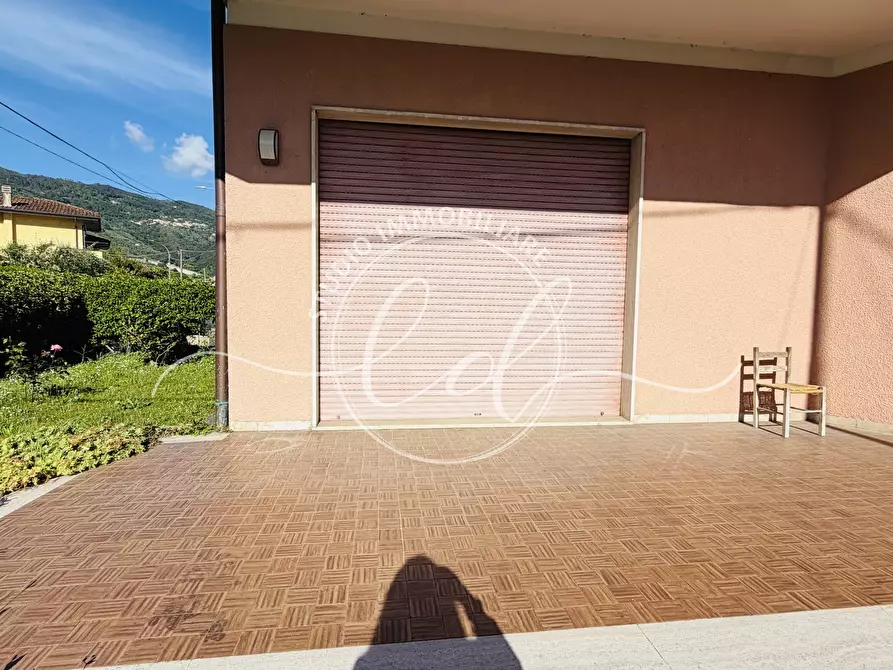 Immagine 2 di Casa indipendente in vendita  a Pietrasanta