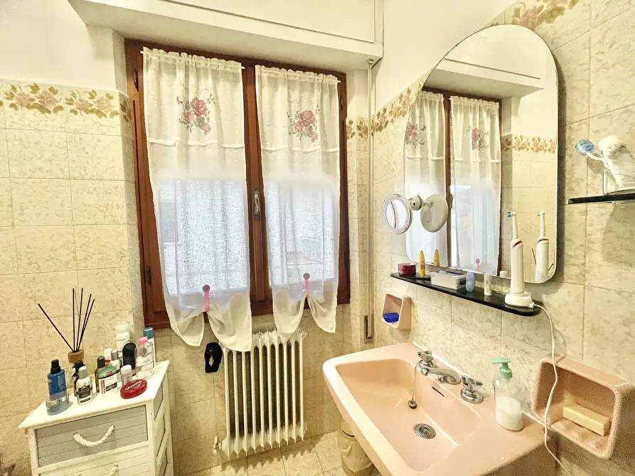 Immagine 19 di Casa indipendente in affitto  a Pietrasanta