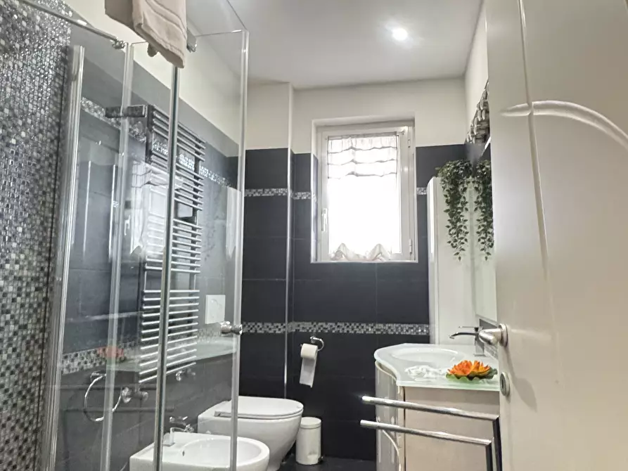 Immagine 46 di Quadrilocale in affitto  a Camaiore