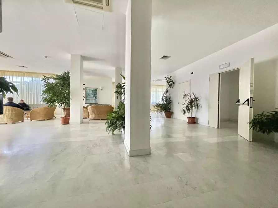 Immagine 26 di Trilocale in vendita  a Pietrasanta