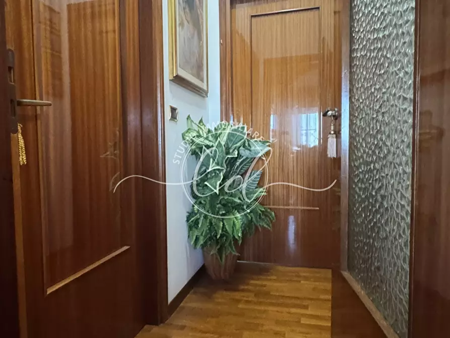 Immagine 31 di Quadrilocale in affitto  a Seravezza