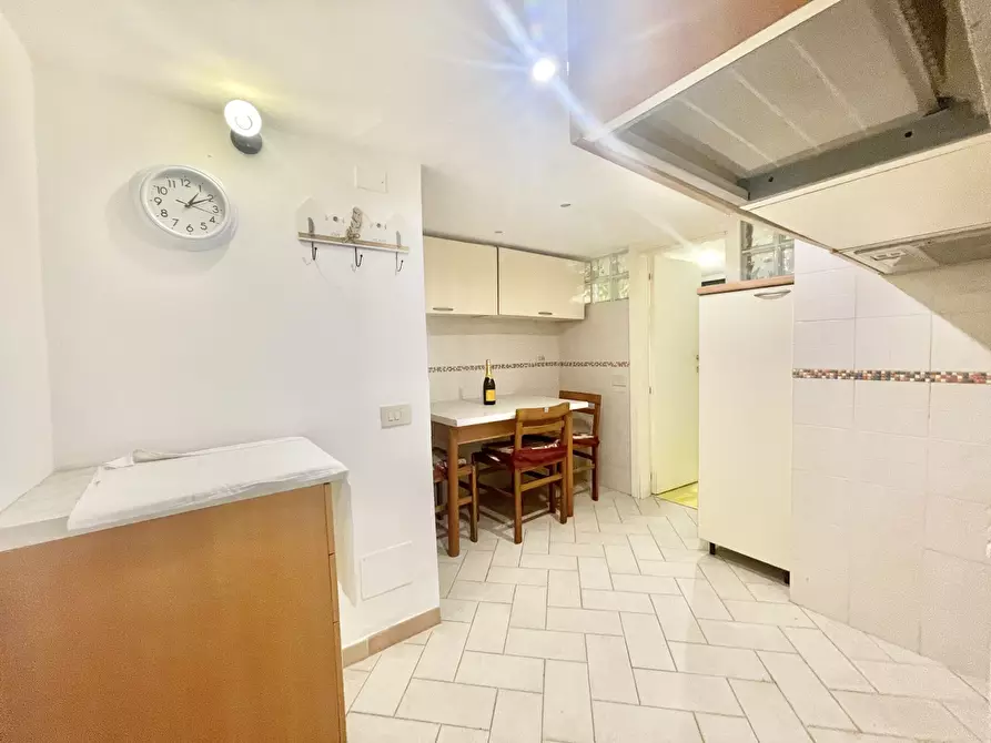 Immagine 40 di Quadrilocale in vendita  a Camaiore