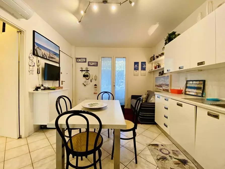 Immagine 8 di Quadrilocale in vendita  a Pietrasanta