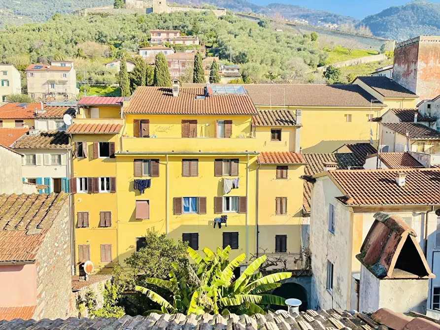 Immagine 1 di Mansarda in vendita  a Pietrasanta