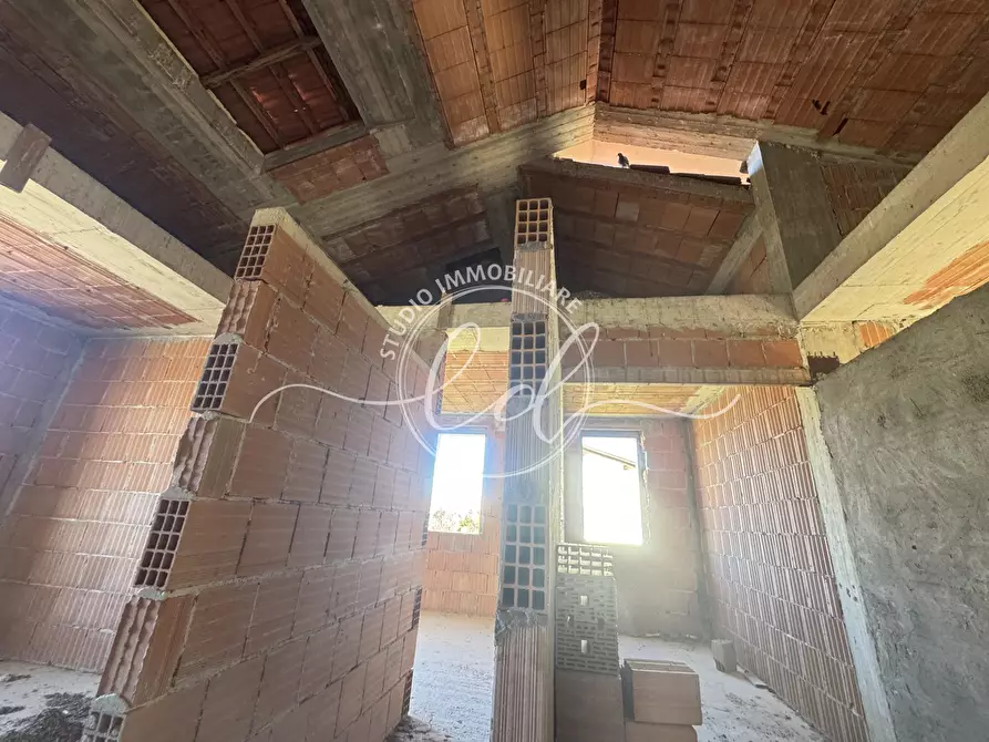 Immagine 21 di Porzione di casa in vendita  a Seravezza