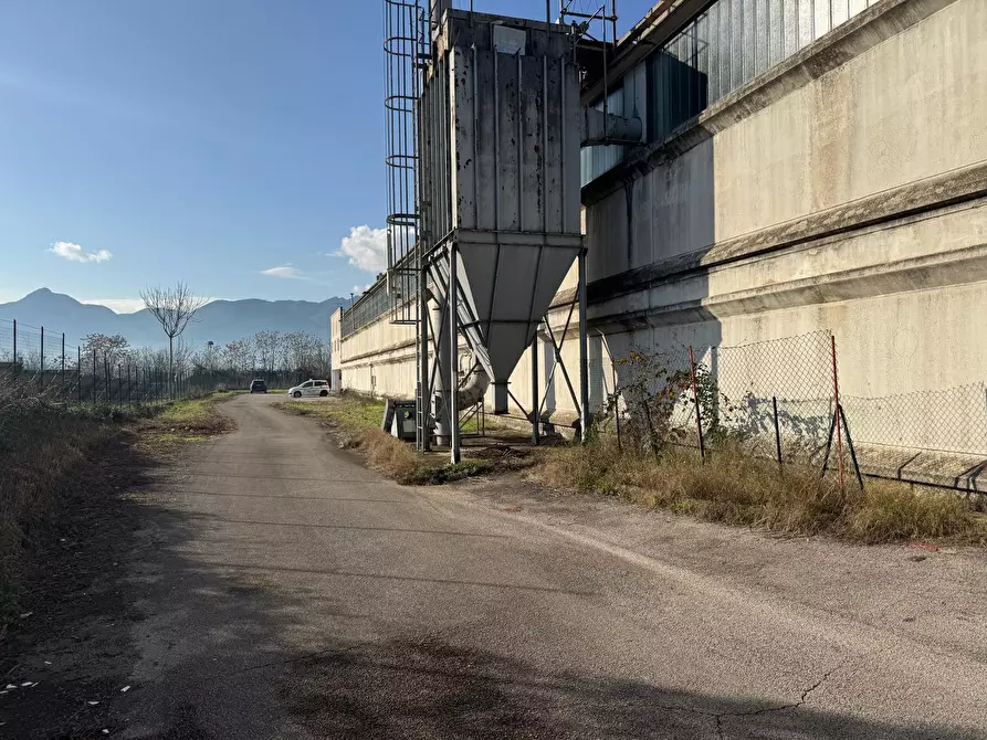 Immagine 4 di Attività artigianale in vendita  in Via ASI 7 15 a Ferentino