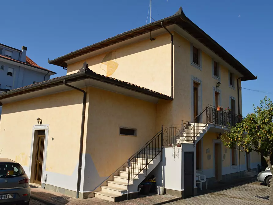 Immagine 2 di Palazzo in vendita  in Via Capo i Prati 2-6 a Fiuggi