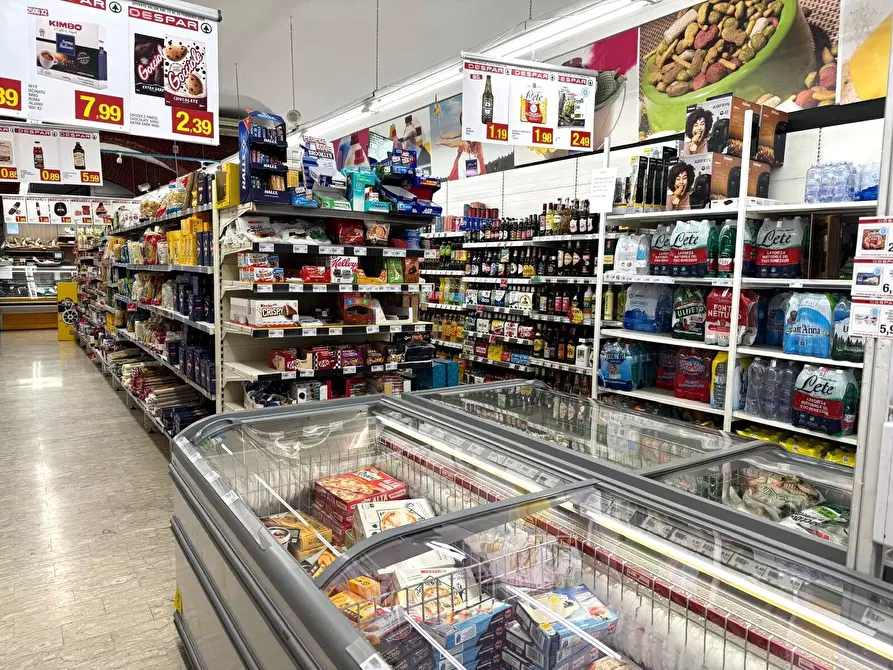 Immagine 5 di Locale commerciale in vendita  in Borgo S. Francesco D'Assis 28 a Anagni