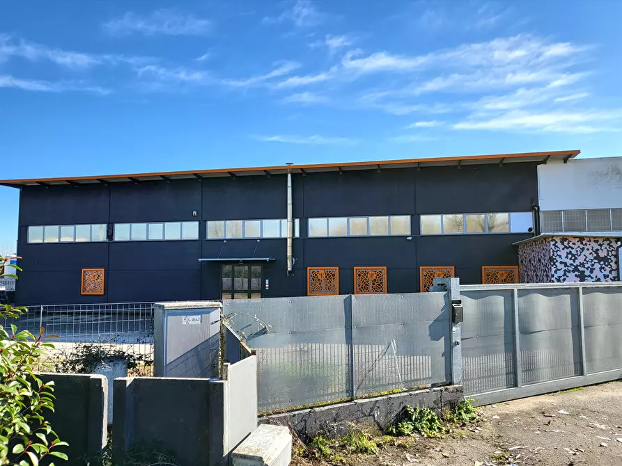 Immagine 16 di Attività artigianale in vendita  in Via ASI a Frosinone