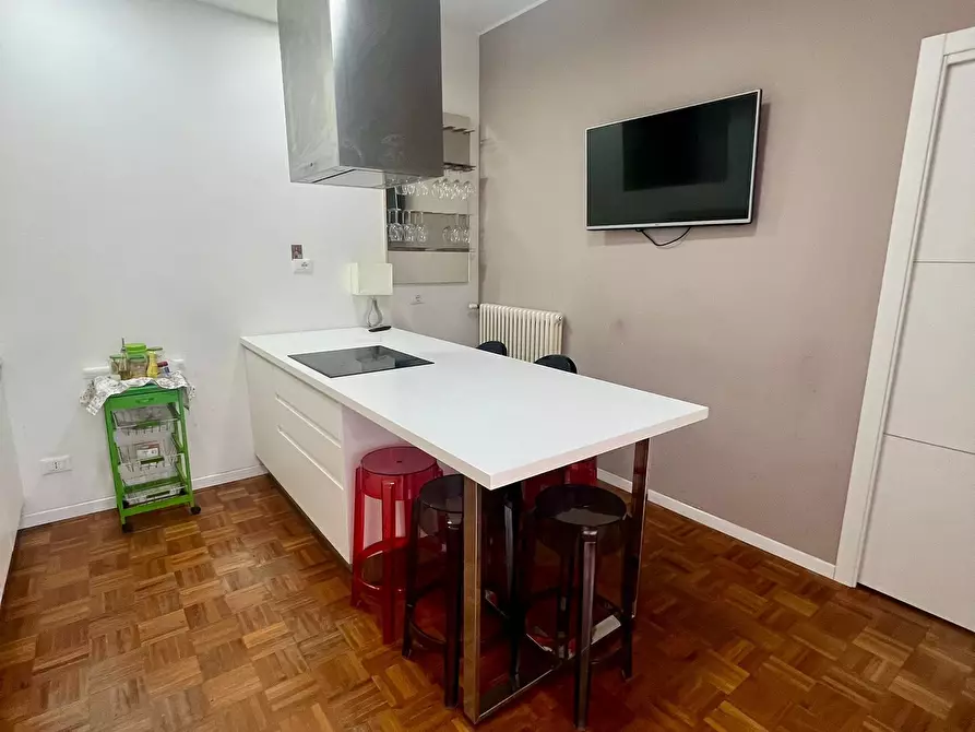 Immagine 5 di Quadrilocale in vendita  in Corso Umberto I 233 a Montesilvano