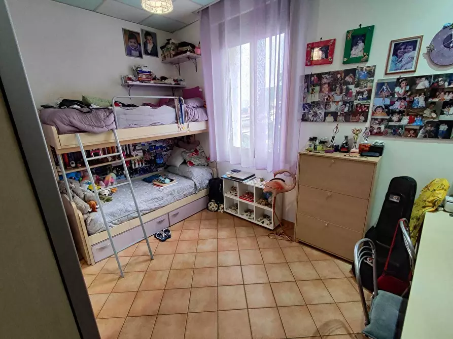 Immagine 25 di Quadrilocale in vendita  in Via Vincenzo Lunardi 2 a Guidonia Montecelio