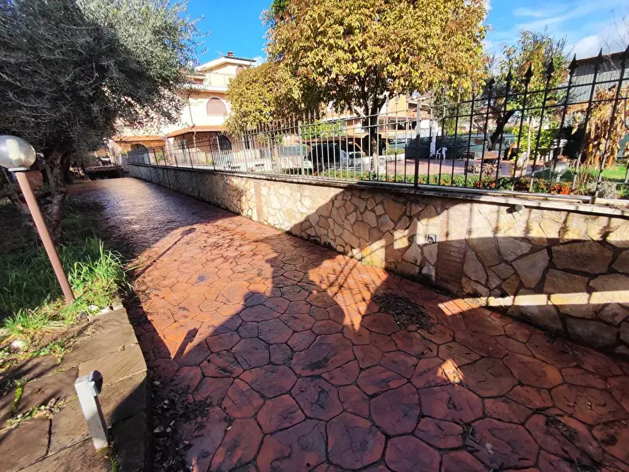 Immagine 3 di Trilocale in vendita  in via niccolò tommaseo 51 a Guidonia Montecelio