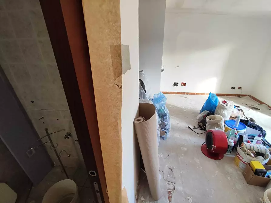 Immagine 24 di Trilocale in vendita  in via giuseppe garibaldi 25 a Guidonia Montecelio