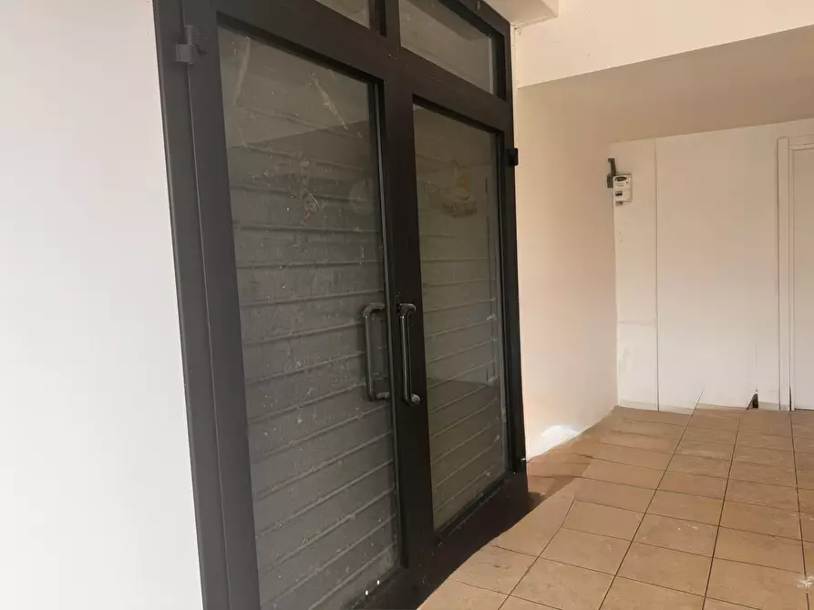 Immagine 5 di Locale commerciale in affitto  in via sinibaldo vellei a Ascoli Piceno