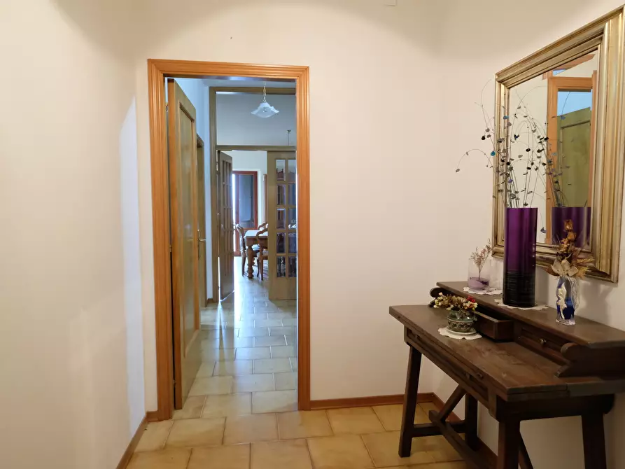 Immagine 7 di Palazzo in vendita  in Via Mattia Capponi 46 a Cupramontana