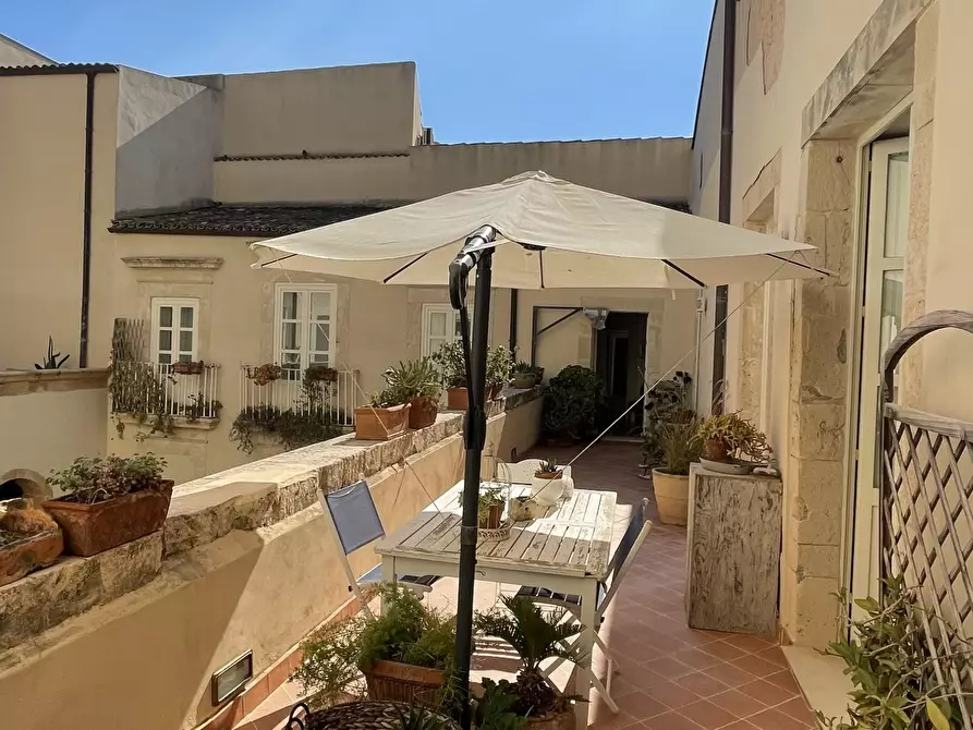 Immagine 5 di Appartamento in vendita  in VIA DELLA MAESTRANZA 72 a Siracusa