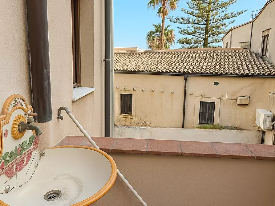 Immagine 14 di Appartamento in vendita  in GIA BATTISTA ALAGONA 5 a Siracusa