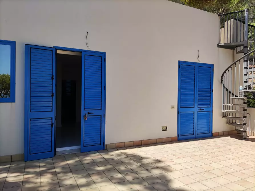 Immagine 2 di Trilocale in vendita  a Favignana