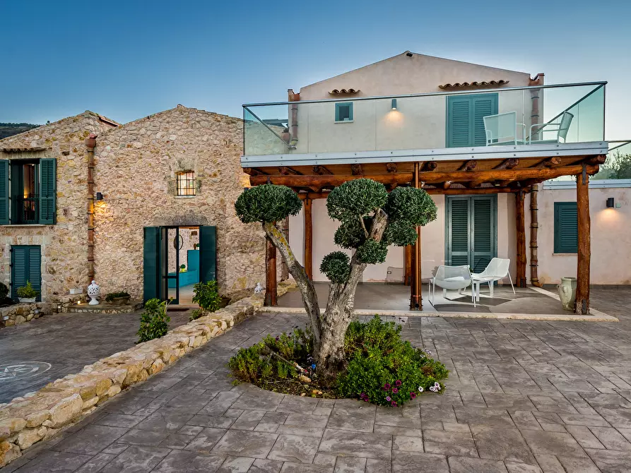 Immagine 19 di Rustico / casale in vendita  in CONTRADA CARDONE SNC a Castellammare Del Golfo