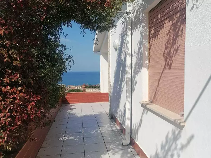 Immagine 3 di Villetta a schiera in vendita  a Trappeto