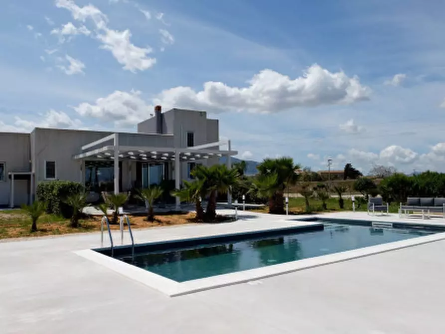 Immagine 17 di Villa in vendita  a Partinico