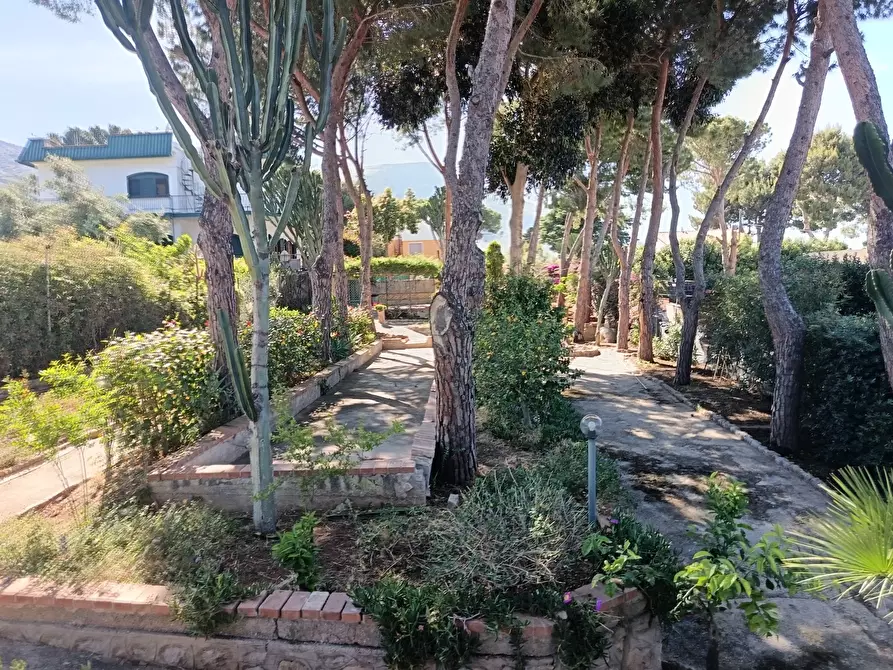 Immagine 38 di Villa in vendita  a Trabia