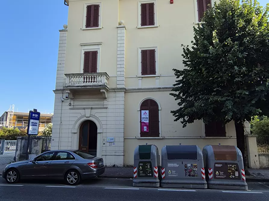 Immagine 1 di Ufficio in vendita  in Via Ugo Bassi 34 a Montecatini Terme