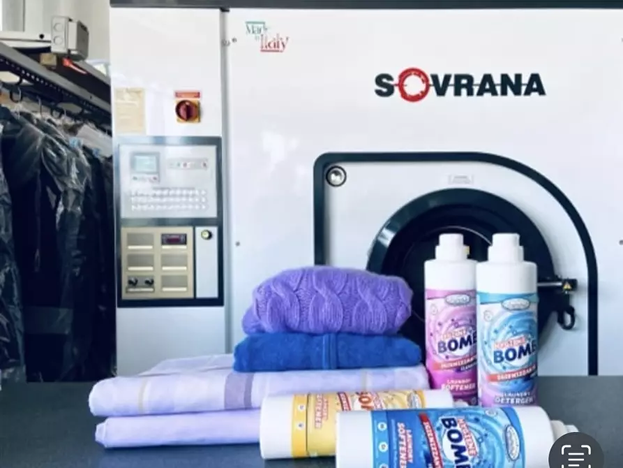 Immagine 10 di Attività commerciale in vendita  in Via Olgettina 60 a Milano