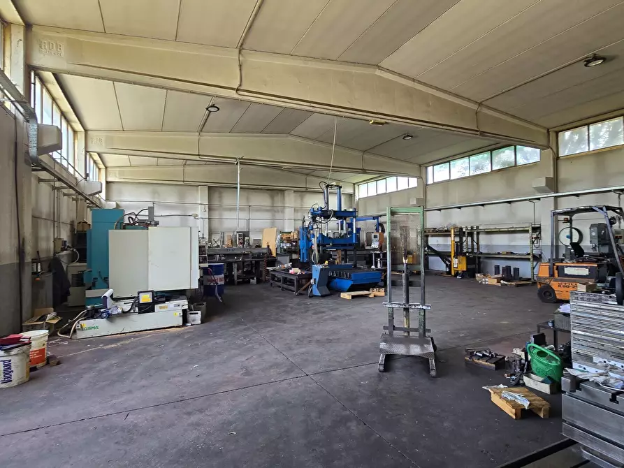 Immagine 1 di Capannone industriale in vendita  in Via Sandro pertini 9 a Miradolo Terme