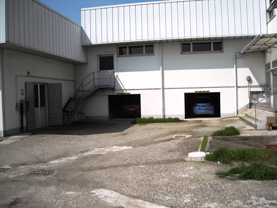 Immagine 19 di Ufficio in vendita  in VIA emilia 7 a Casalpusterlengo
