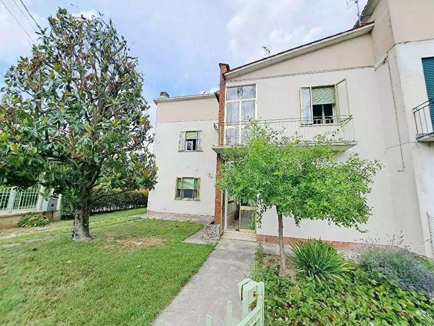 Immagine 2 di Casa bifamiliare in vendita  in Via Guglielmo Marconi 2 a Guarda Veneta