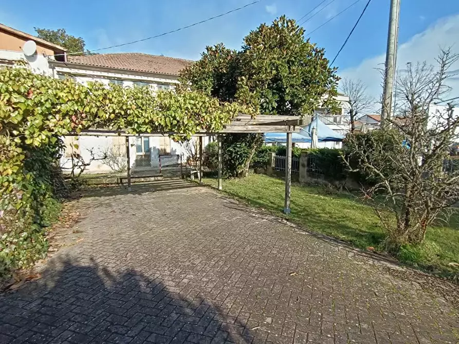 Immagine 1 di Porzione di casa in vendita  a Boara Pisani