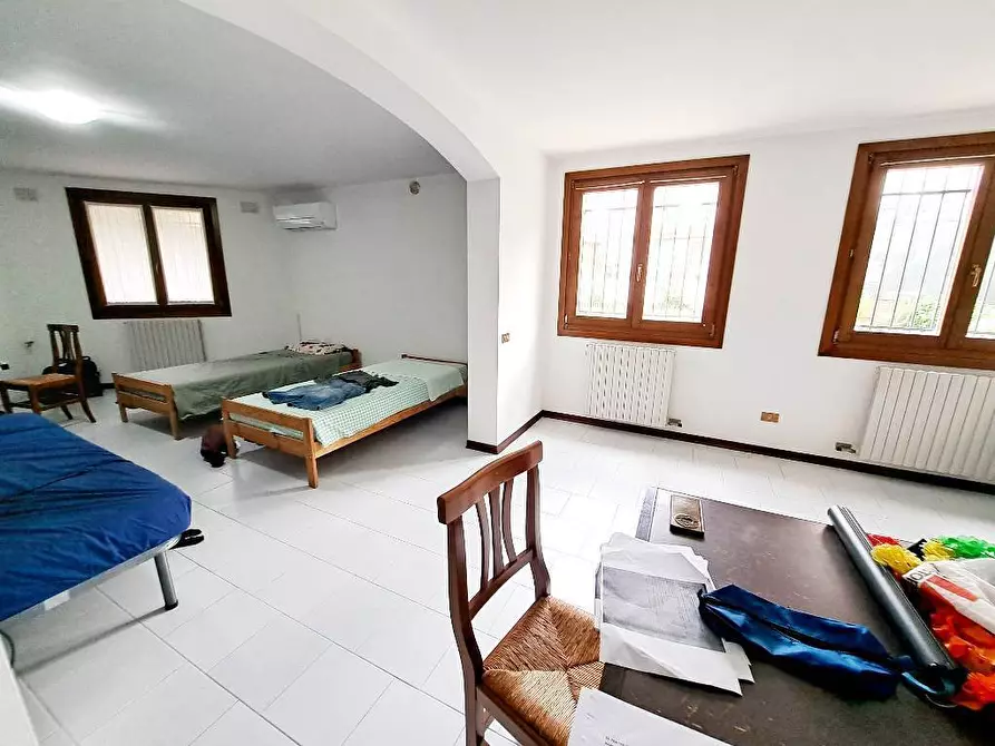 Immagine 38 di Casa indipendente in vendita  a Costa Di Rovigo