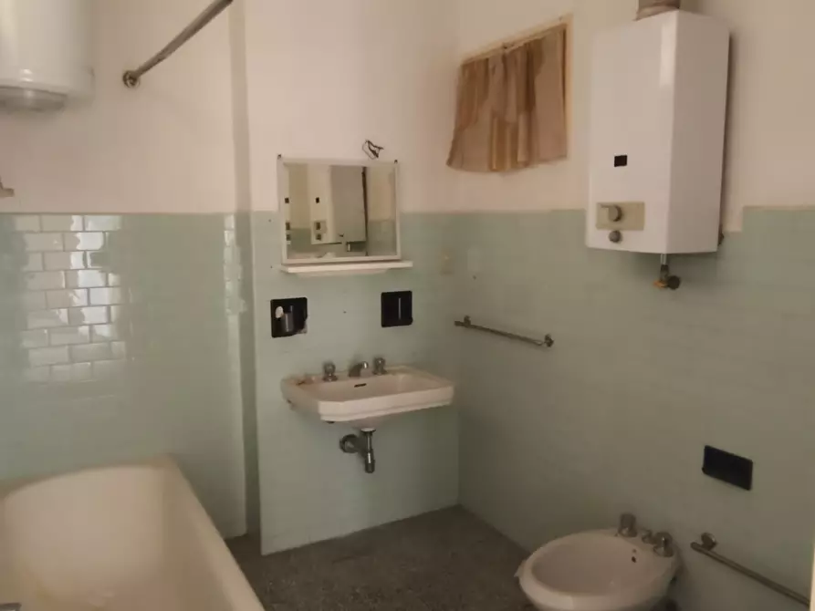 Immagine 14 di Bilocale in vendita  a San Remo