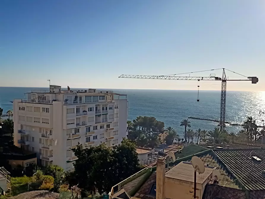 Immagine 3 di Quadrilocale in vendita  a San Remo