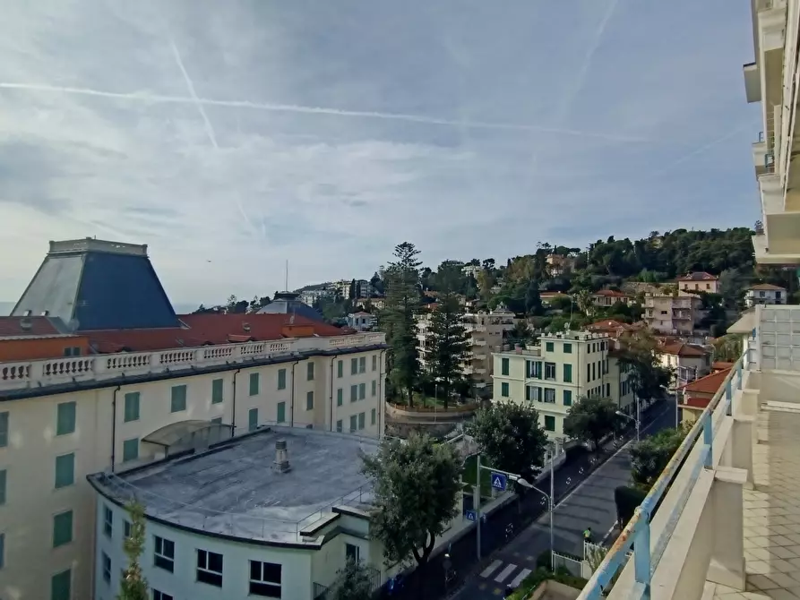 Immagine 5 di Quadrilocale in vendita  a San Remo