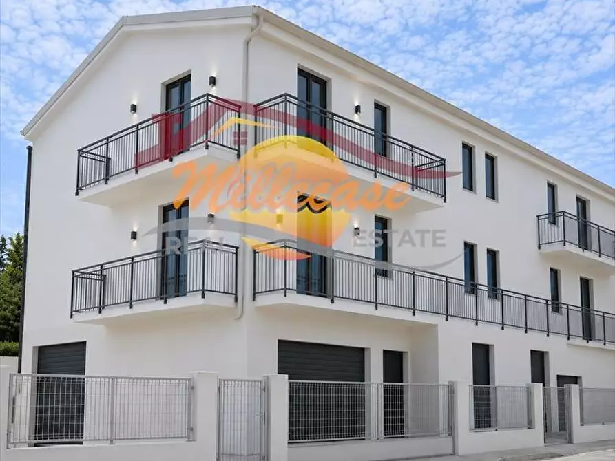 Immagine 18 di Trilocale in vendita  in Via Benedetto Croce a Siracusa
