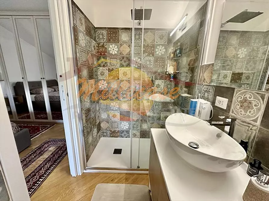 Immagine 25 di Trilocale in vendita  in VIA ISOLA a Siracusa