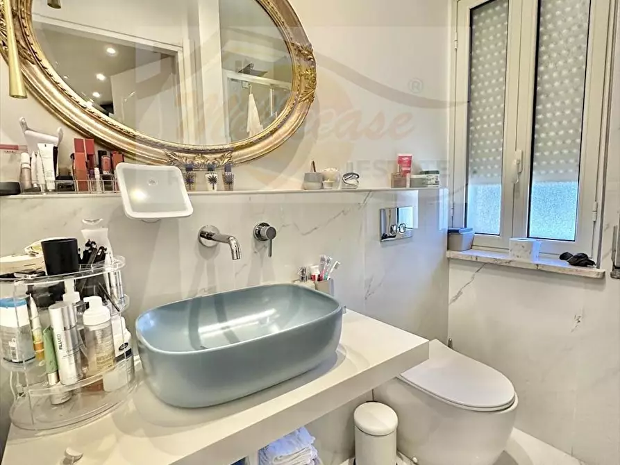 Immagine 10 di Pentalocale in vendita  in VIA MINEO a Siracusa