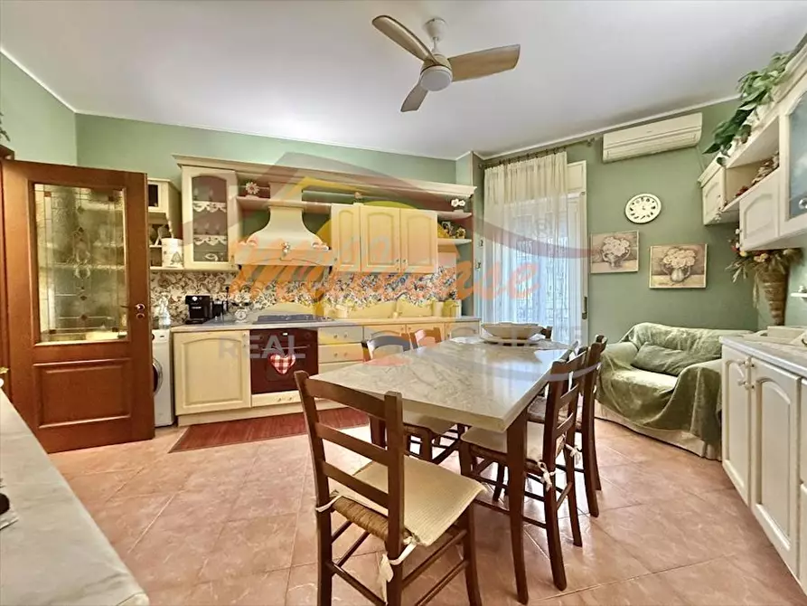 Immagine 6 di Pentalocale in vendita  in Via Filisto a Siracusa