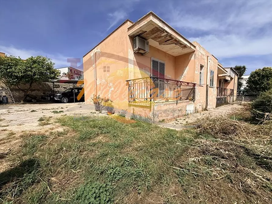 Immagine 11 di Villa in vendita  in Viale Edoardo Garrone a Siracusa